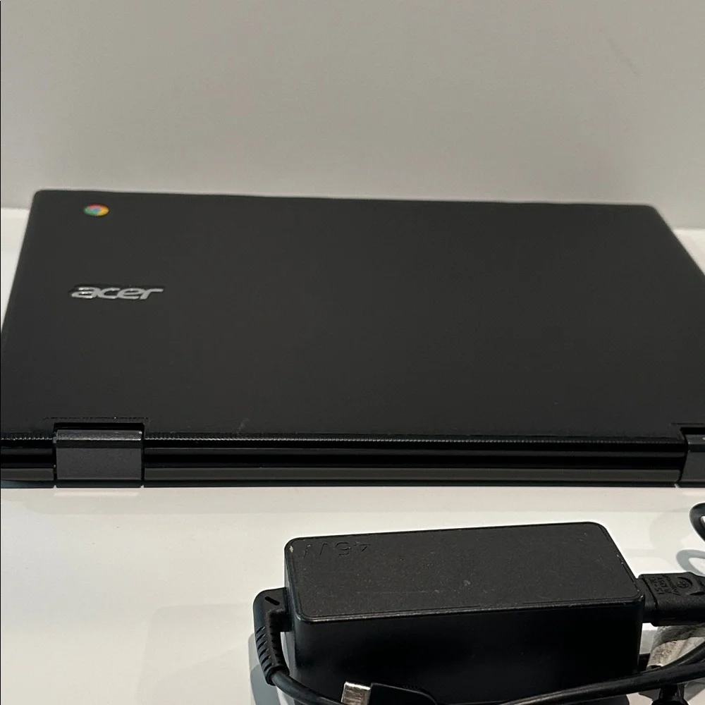 Tested and Functioning ACER Black Chromebook T752T WiFi 4GB 32GB 2021.